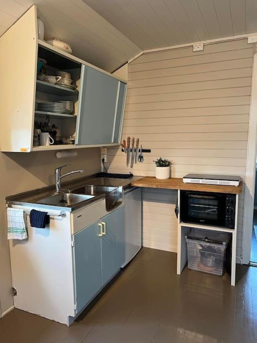 Idyllisk Minihus I Landlige Omgivelser - Med 5 Sengeplasser Og Parkering Åsen Exterior foto